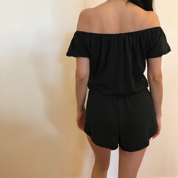 •LAST 1• Black Off The Shoulder Romper - Picture 7 of 8